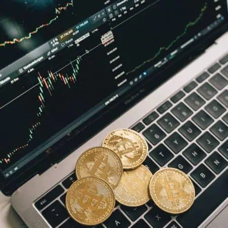 Cryptocurrency Trading: Long vs. Short-Term Investments